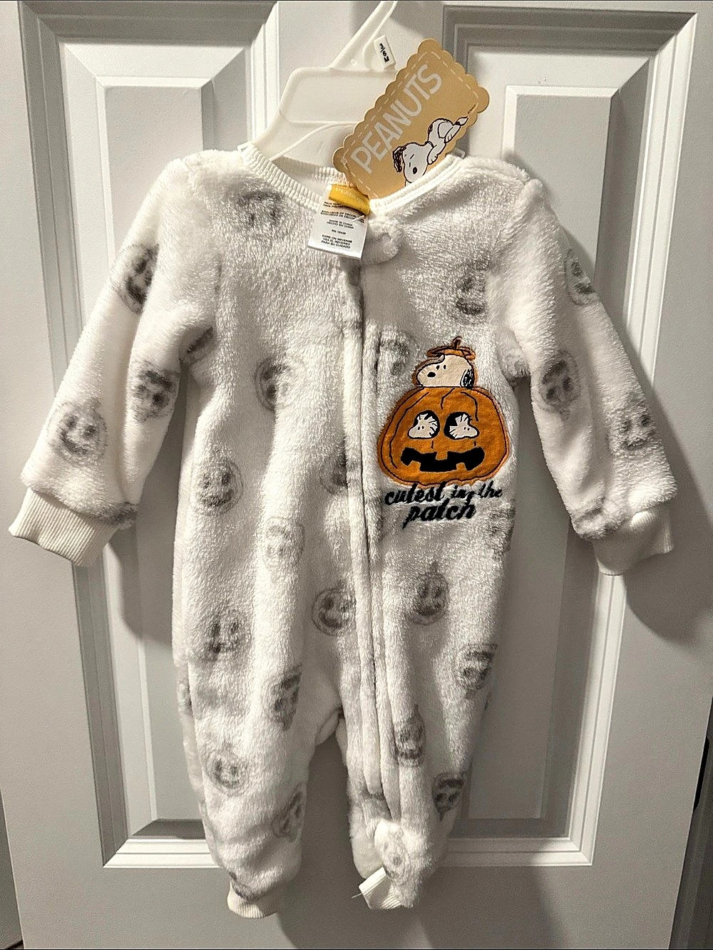 Peanuts Snoopy Halloween Pumpkin Fleece Jumpsuit Footie White & Gray Baby 3/6M